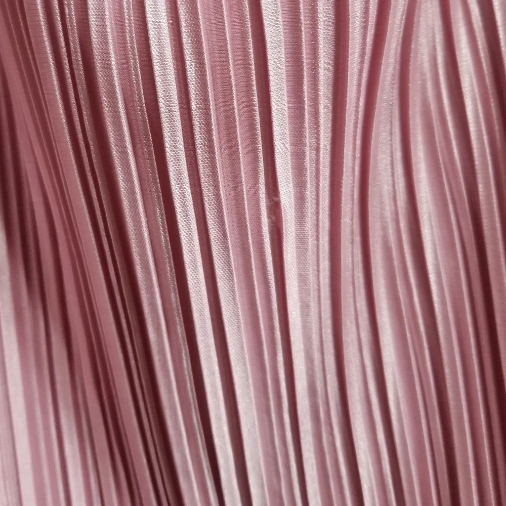 Women's Plus Size Pleated Pink Tank Top - Picture 7 of 8